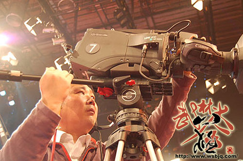 刘导有时候也亲自上架